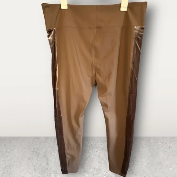 All Worthy by Hunter McGrady Pants - Plus Size 1X All Worthy Hunter McGrady Regular Velvet Side Stripe Legging TAUPE